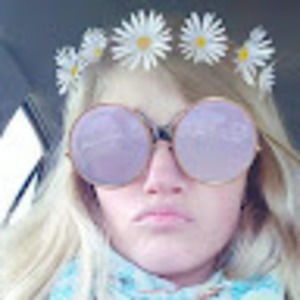 Meet your Posher, Crystal